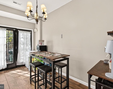 12415 Selkirk Circle - Photo Thumbnail 20