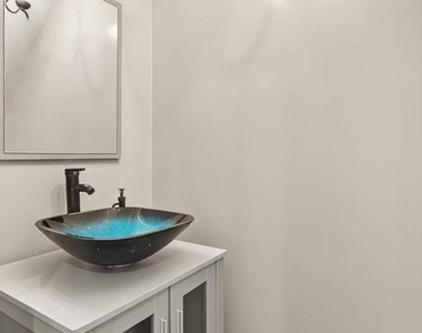 12415 Selkirk Circle - Photo Thumbnail 21