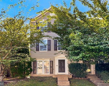 12415 Selkirk Circle - Photo Thumbnail 5