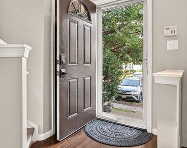 12415 Selkirk Circle - Photo Thumbnail 10