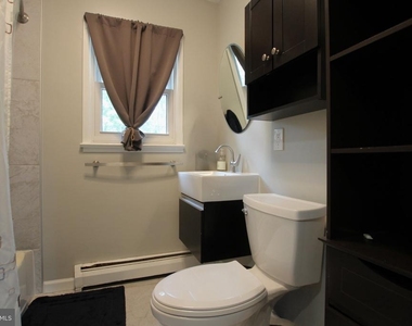 14702 Anderson Street - Photo Thumbnail 17