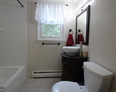 14702 Anderson Street - Photo Thumbnail 6
