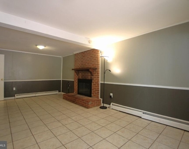 14702 Anderson Street - Photo Thumbnail 27