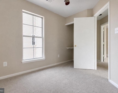 44190 Mossy Brook Square - Photo Thumbnail 22