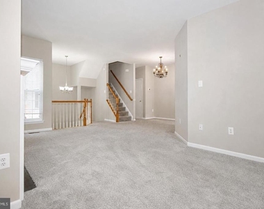 44190 Mossy Brook Square - Photo Thumbnail 4