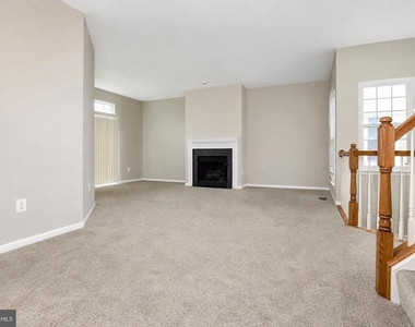 44190 Mossy Brook Square - Photo Thumbnail 6