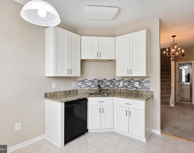 44190 Mossy Brook Square - Photo Thumbnail 13