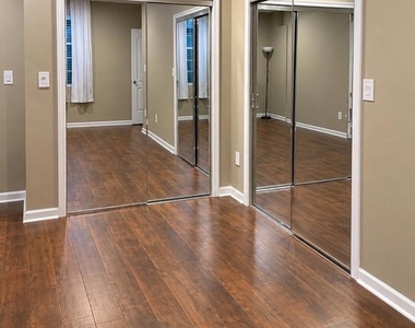 25209 Eisenhower Drive - Photo Thumbnail 3