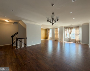 23548 Buckland Farm Terrace - Photo Thumbnail 7
