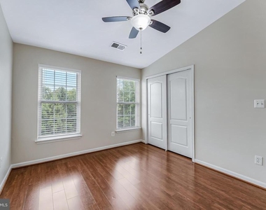43619 Picketts Corner Terrace - Photo Thumbnail 37