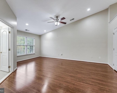 43619 Picketts Corner Terrace - Photo Thumbnail 27