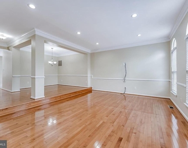43619 Picketts Corner Terrace - Photo Thumbnail 3