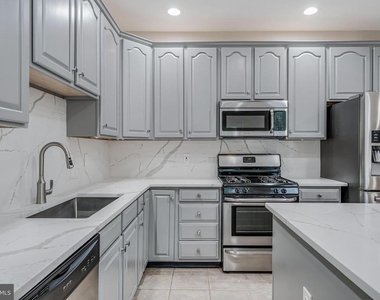 43619 Picketts Corner Terrace - Photo Thumbnail 16