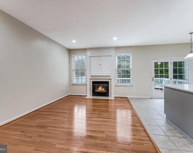 43619 Picketts Corner Terrace - Photo Thumbnail 12