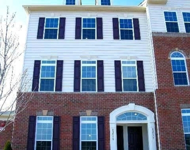 42577 Burbank Terrace - Photo Thumbnail 14