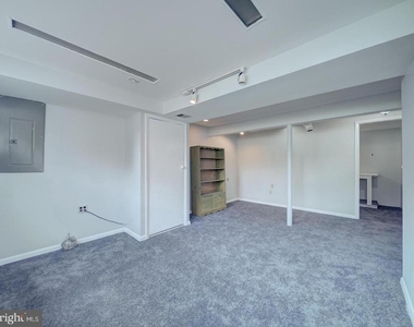 8912 Battery Road - Photo Thumbnail 14