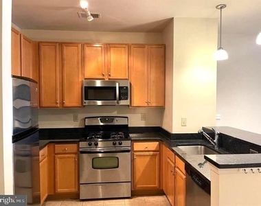 2665 Prosperity Avenue - Photo Thumbnail 3