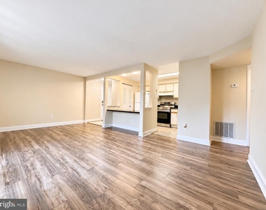 4420 Groombridge Way - Photo Thumbnail 3