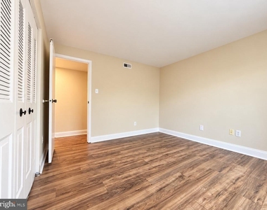 4420 Groombridge Way - Photo Thumbnail 9