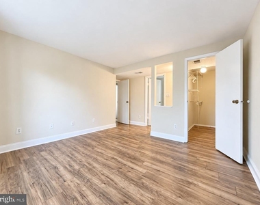 4420 Groombridge Way - Photo Thumbnail 12