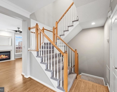 2821 Laura Gae Circle - Photo Thumbnail 8