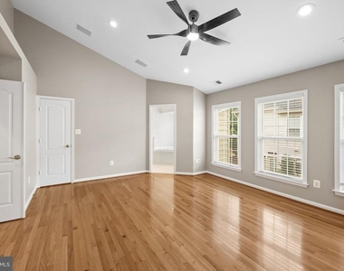 2821 Laura Gae Circle - Photo Thumbnail 16