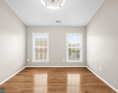 2821 Laura Gae Circle - Photo Thumbnail 22
