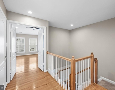 2821 Laura Gae Circle - Photo Thumbnail 15
