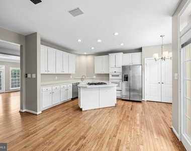 2821 Laura Gae Circle - Photo Thumbnail 12
