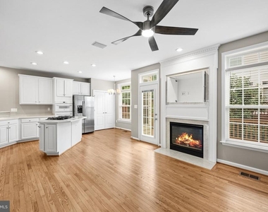 2821 Laura Gae Circle - Photo Thumbnail 9