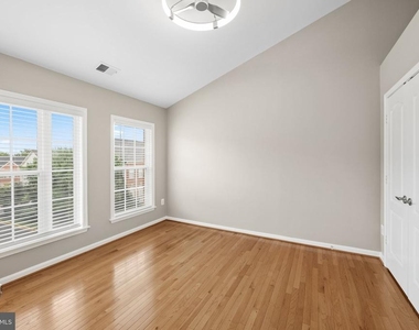 2821 Laura Gae Circle - Photo Thumbnail 21