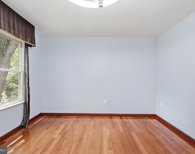 10799 Adare Drive - Photo Thumbnail 21
