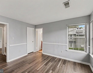 8619 Beekman Place - Photo Thumbnail 19
