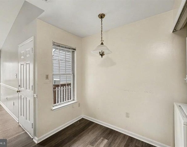 8619 Beekman Place - Photo Thumbnail 23