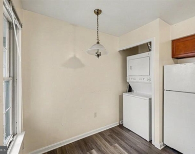 8619 Beekman Place - Photo Thumbnail 22