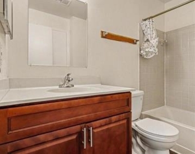 8619 Beekman Place - Photo Thumbnail 21