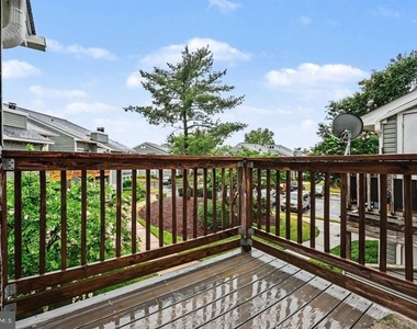 8619 Beekman Place - Photo Thumbnail 24