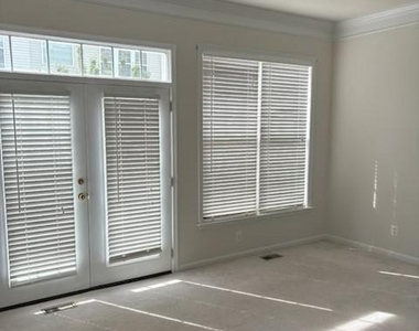 8251 Purple Lilac Circle - Photo Thumbnail 4