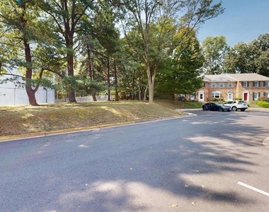 2303 Mcgregor Court - Photo Thumbnail 28