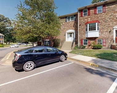 2303 Mcgregor Court - Photo Thumbnail 32