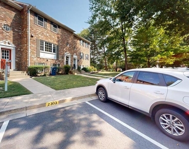2303 Mcgregor Court - Photo Thumbnail 26