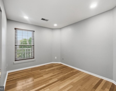 7710 Haynes Point Way - Photo Thumbnail 20