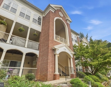 7710 Haynes Point Way - Photo Thumbnail 28