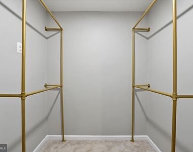 7710 Haynes Point Way - Photo Thumbnail 21