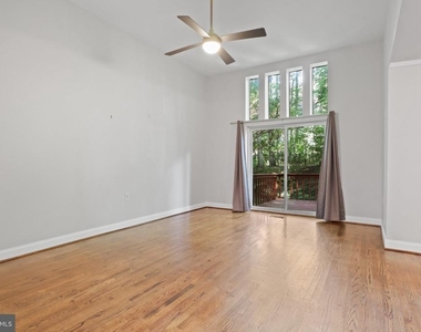 1595 Inlet Court - Photo Thumbnail 4