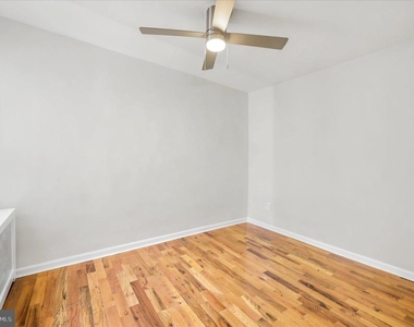 3052 Aramingo Avenue - Photo Thumbnail 7