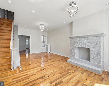 3052 Aramingo Avenue - Photo Thumbnail 1