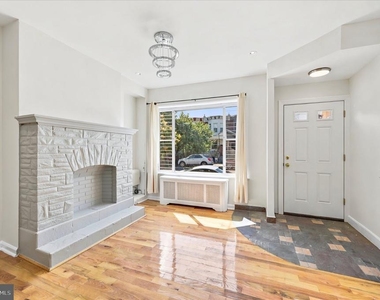 3052 Aramingo Avenue - Photo Thumbnail 2