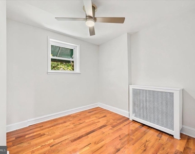 3052 Aramingo Avenue - Photo Thumbnail 4