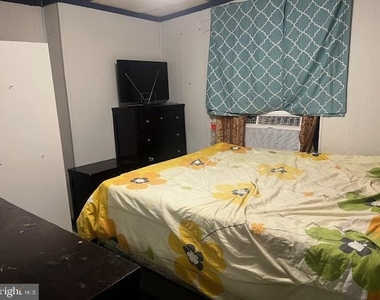 5005 Jackson Street - Photo Thumbnail 7